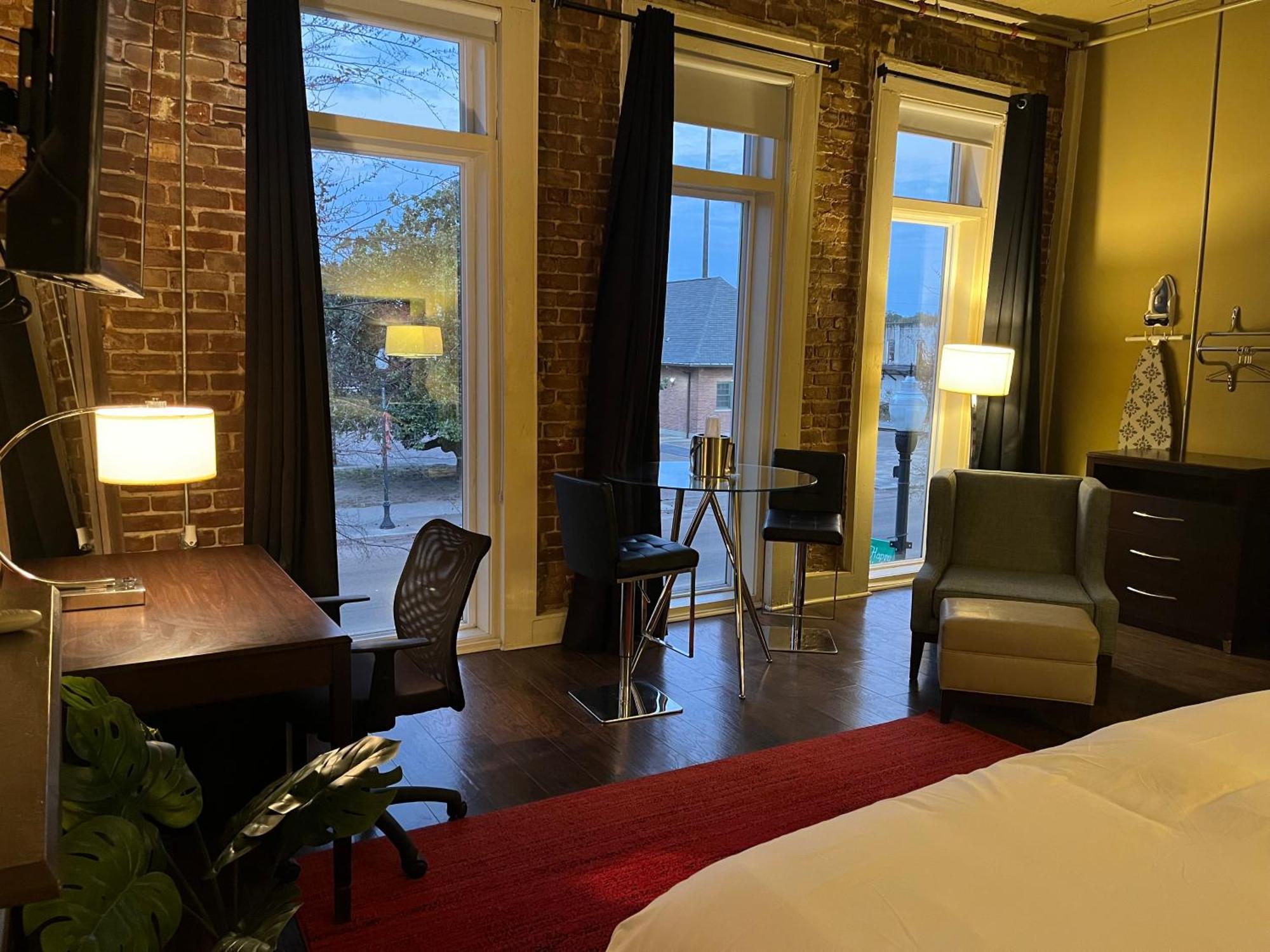 The Skylight Hotel Greenville Ngoại thất bức ảnh
