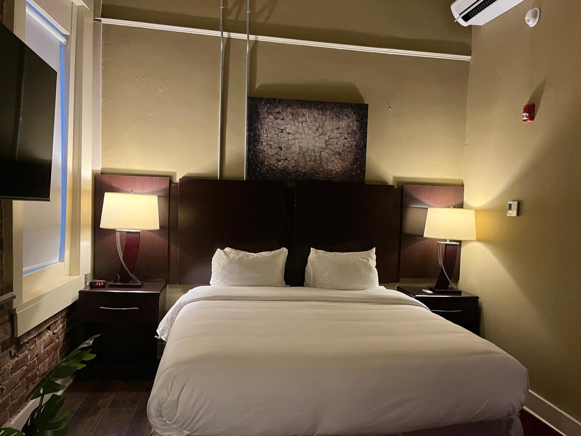 The Skylight Hotel Greenville Ngoại thất bức ảnh