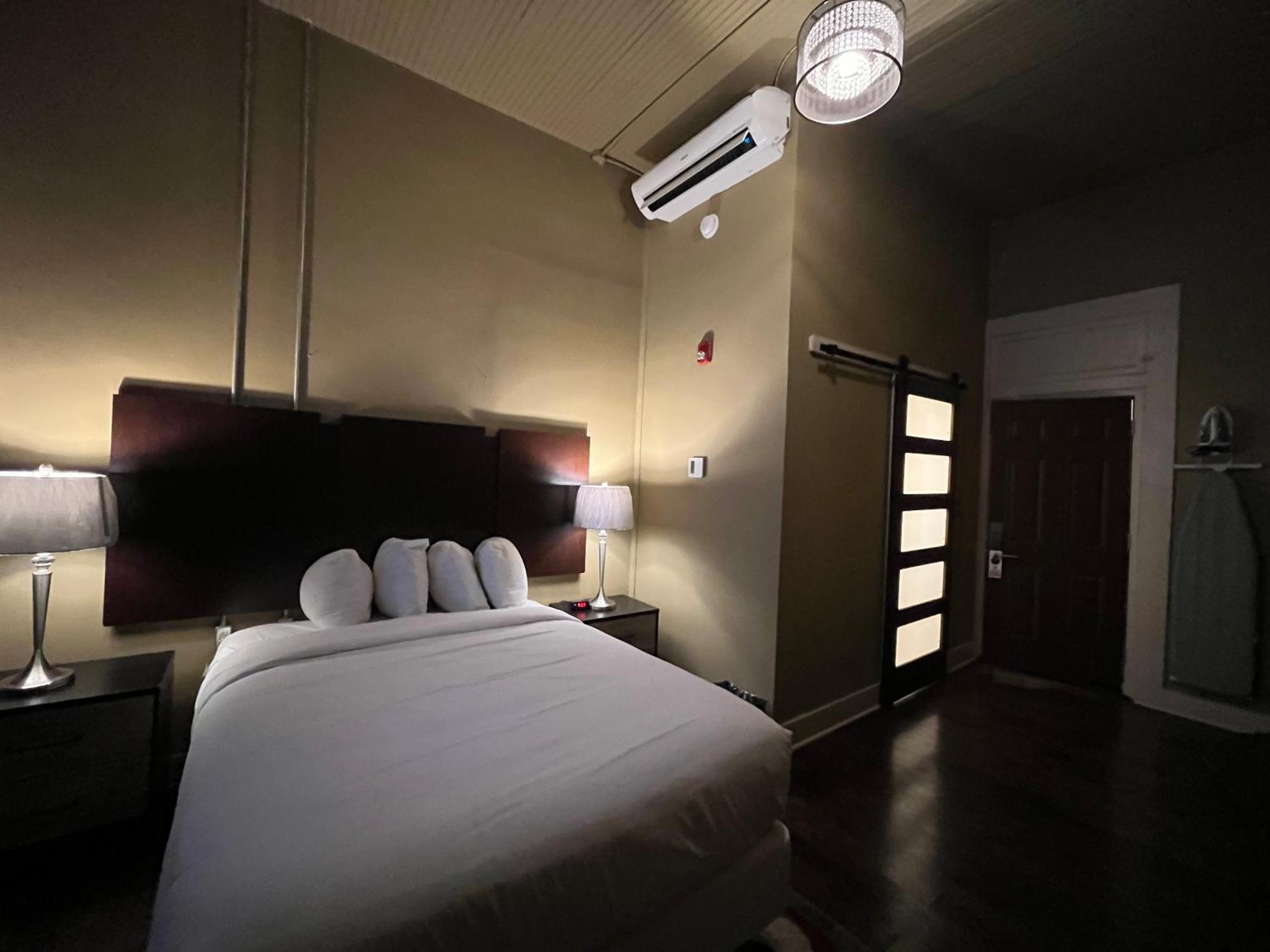 The Skylight Hotel Greenville Ngoại thất bức ảnh