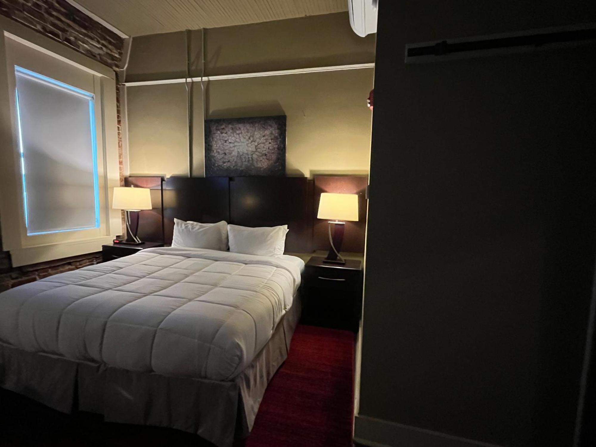 The Skylight Hotel Greenville Ngoại thất bức ảnh