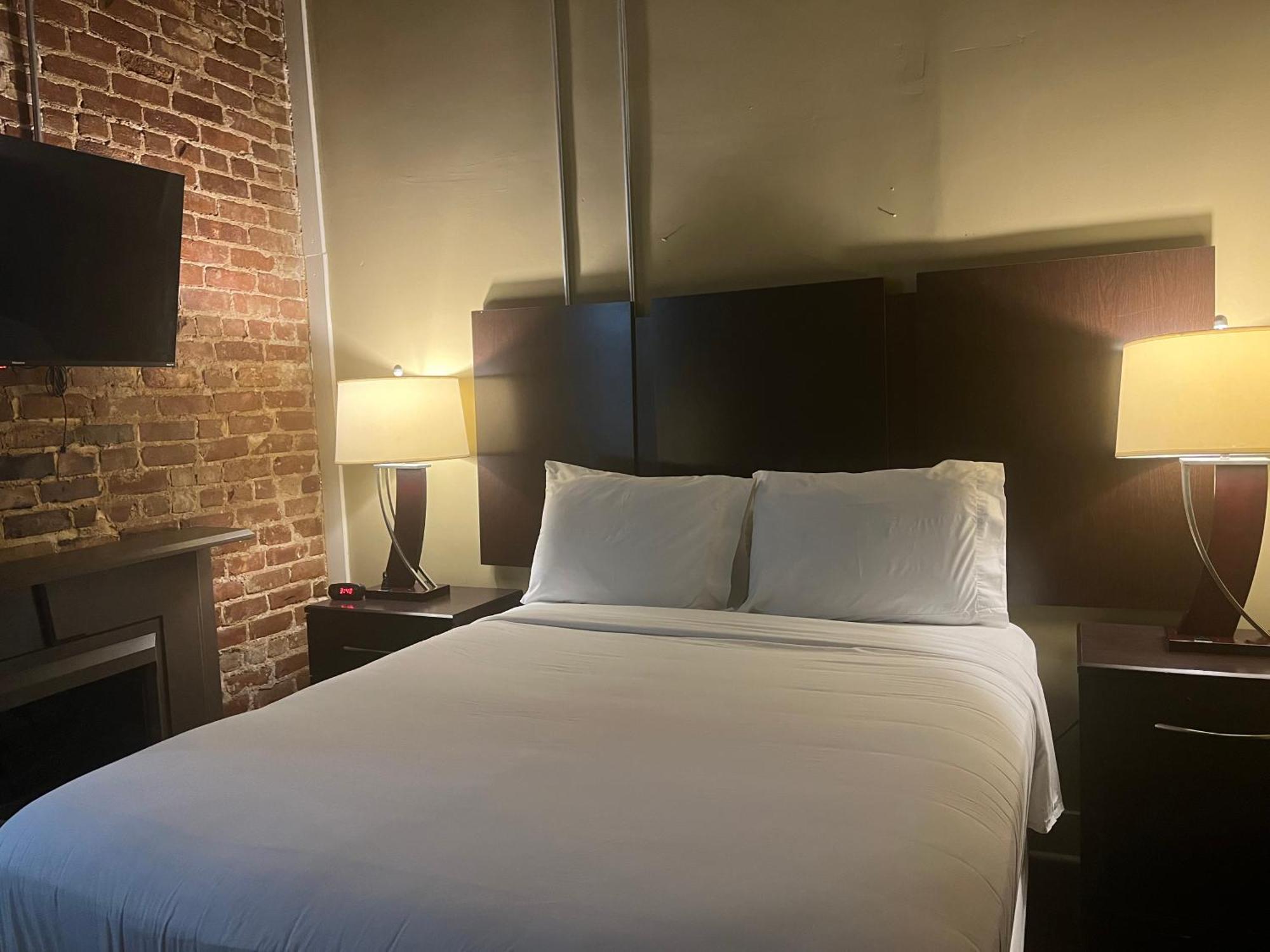 The Skylight Hotel Greenville Ngoại thất bức ảnh